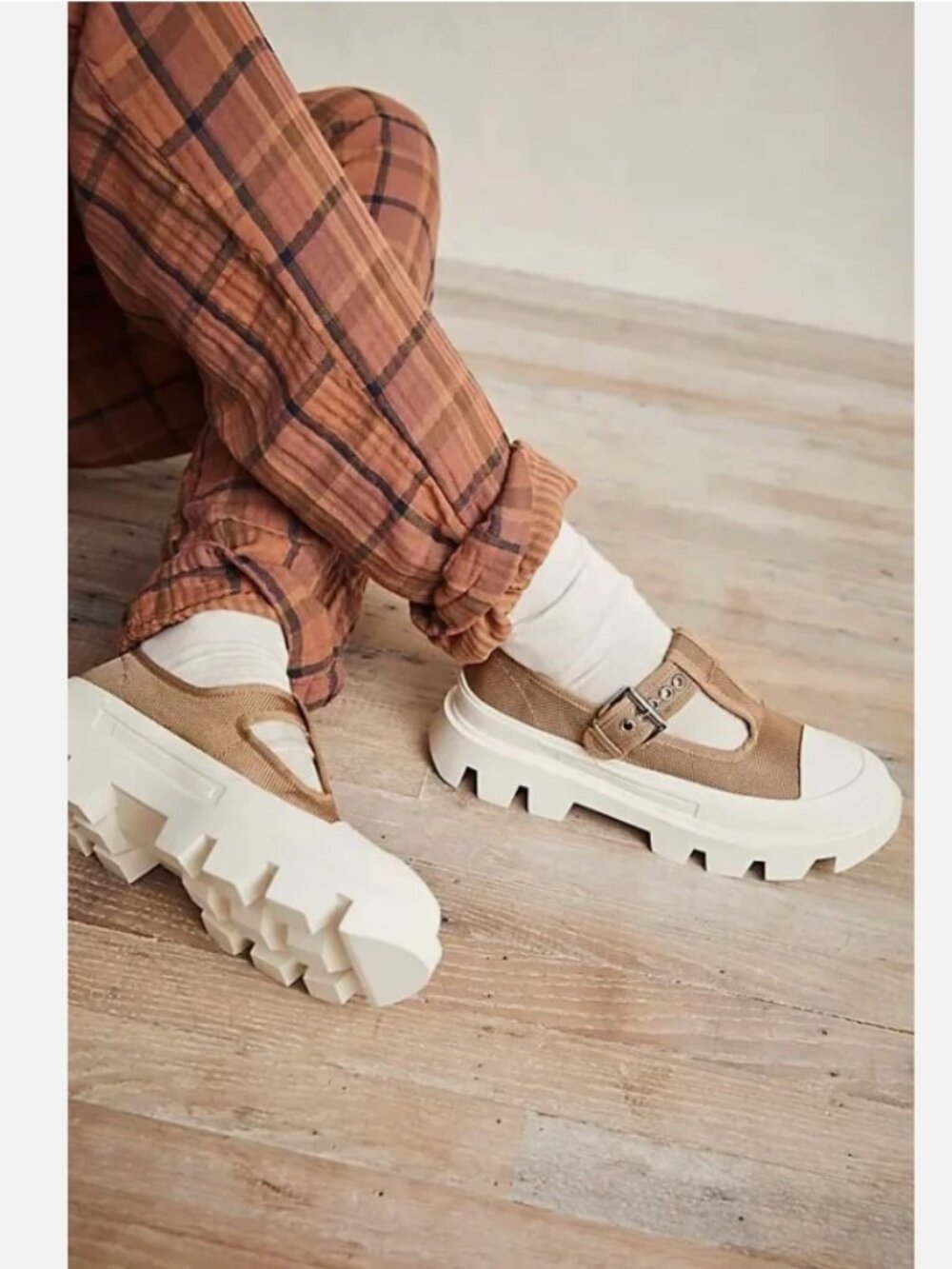 New Free People Jeffrey Campbell Marley Mary Jane Platforms Size 7.5 MSRP: $128 - Picture 2 of 6